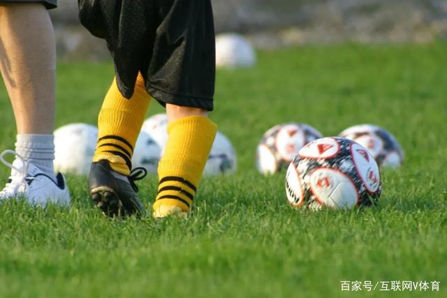 沃特斯三分发挥出色 北京队大胜深圳50分